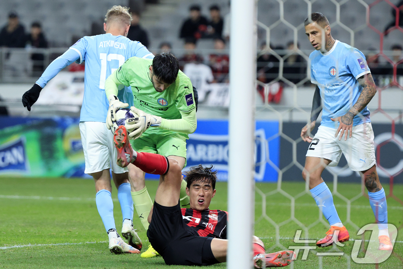 (서울=뉴스1) 박정호 기자 = 10일 오후 서울시 마포구 월드컵로 서울월드컵경기장에서 열린 AFC 챔피언스리그 엘리트(ACLE) 2025/26 리그 스테이지 6차전 FC서울과 멜 …