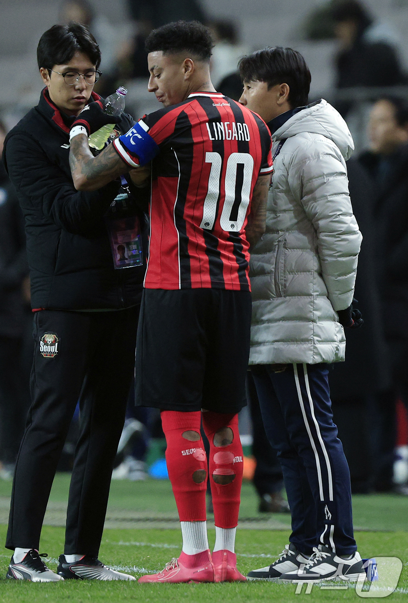 (서울=뉴스1) 박정호 기자 = 10일 오후 서울시 마포구 월드컵로 서울월드컵경기장에서 열린 AFC 챔피언스리그 엘리트(ACLE) 2025/26 리그 스테이지 6차전 FC서울과 멜 …