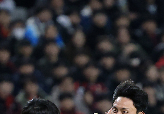 아쉬워하는 조영욱