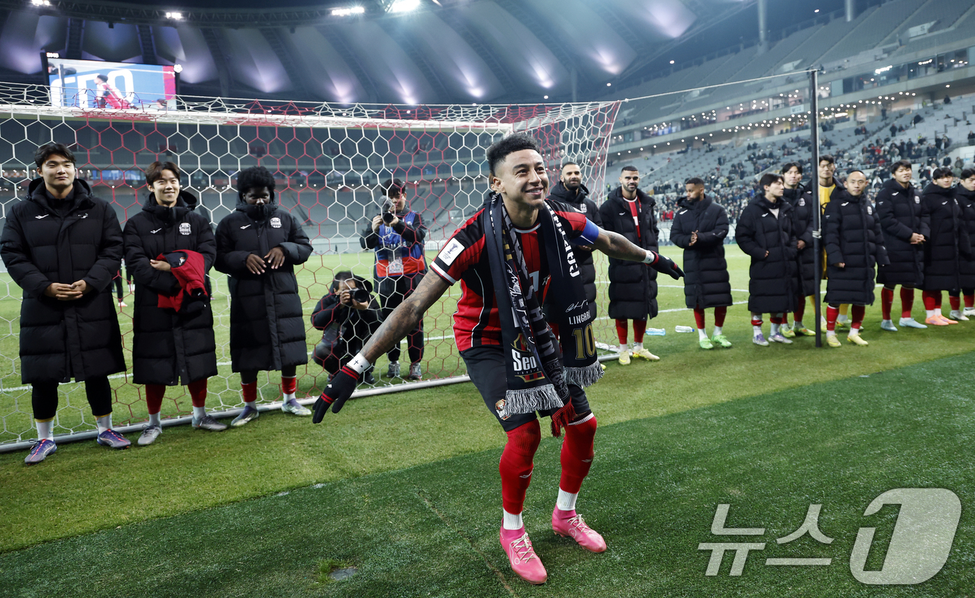 (서울=뉴스1) 박정호 기자 = 10일 오후 서울시 마포구 월드컵로 서울월드컵경기장에서 열린 AFC 챔피언스리그 엘리트(ACLE) 2025/26 리그 스테이지 6차전 FC서울과 멜 …