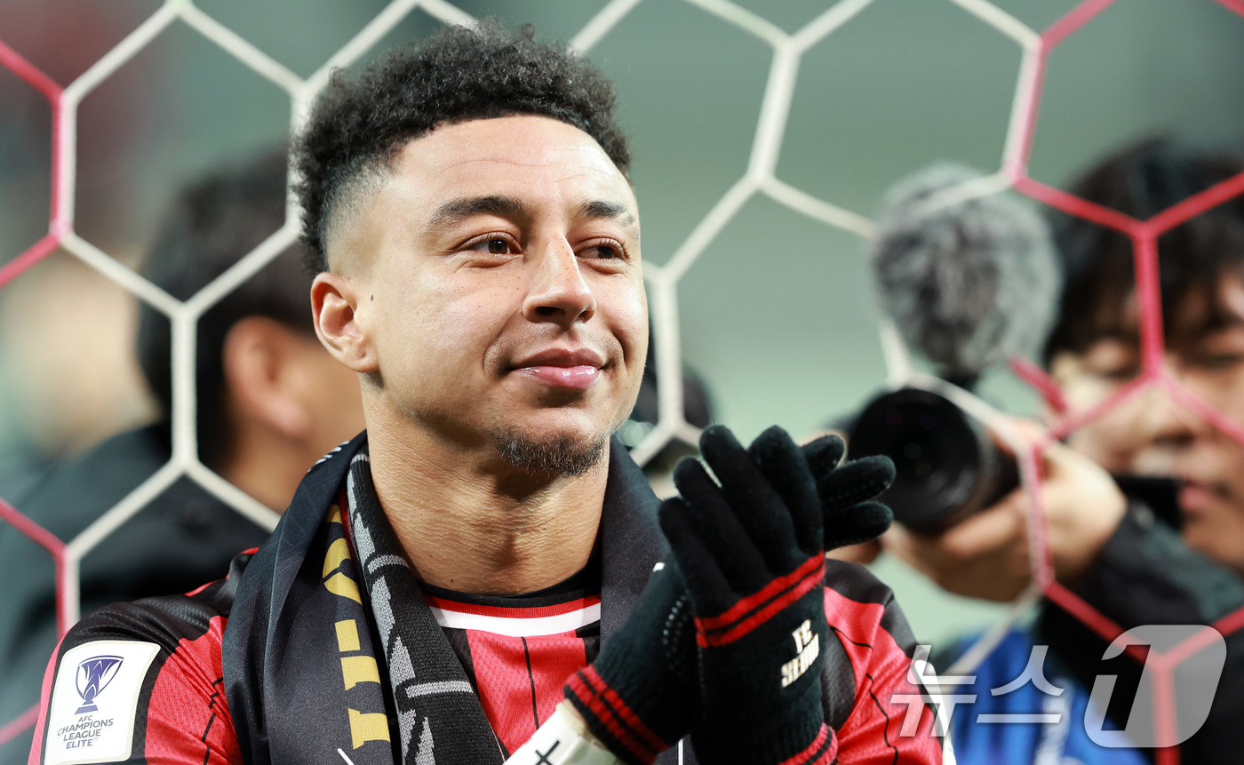 (서울=뉴스1) 이호윤 기자 = 10일 서울 마포구 월드컵로 서울월드컵경기장에서 열린 2025~2026시즌 아시아축구연맹(AFC) 챔피언스리그 엘리트(ACLE) 리그 스테이지 6차 …