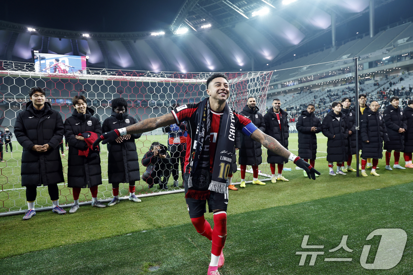 (서울=뉴스1) 박정호 기자 = 10일 오후 서울시 마포구 월드컵로 서울월드컵경기장에서 열린 AFC 챔피언스리그 엘리트(ACLE) 2025/26 리그 스테이지 6차전 FC서울과 멜 …