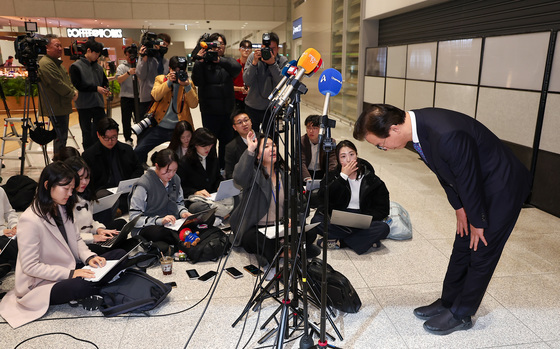 '통일교 게이트' 정치권 강타…강선우·노영민·윤한홍 모두 선그어