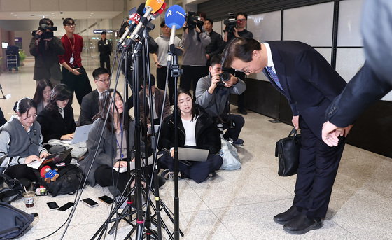 박지원 "전재수는 나의 과거, 무고 받자 장관사퇴 결백입증…이기고 돌아오라"