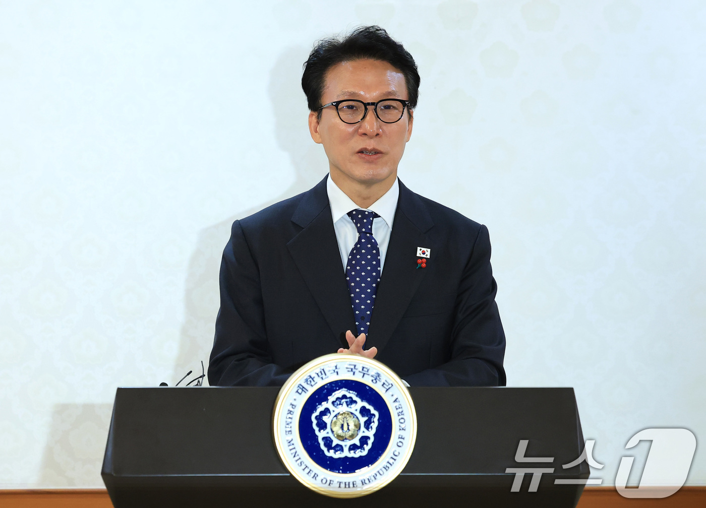 (서울=뉴스1) 임세영 기자 = 김민석 국무총리가 11일 서울 종로구 정부서울청사에서 열린 의료혁신위원회 민간위원 위촉식에서 모두발언을 하고 있다. 2025.12.11/뉴스1