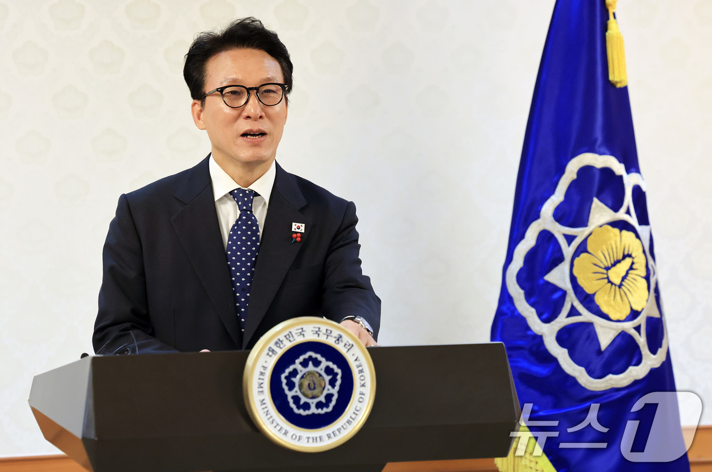 (서울=뉴스1) 임세영 기자 = 김민석 국무총리가 11일 서울 종로구 정부서울청사에서 열린 의료혁신위원회 민간위원 위촉식에서 모두발언을 하고 있다. 2025.12.11/뉴스1