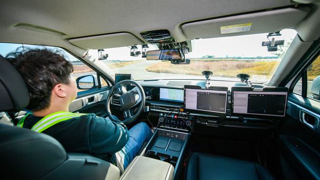 현대모비스, SDV·전동화·車반도체 국내 모빌리티 산업 재도약 견인