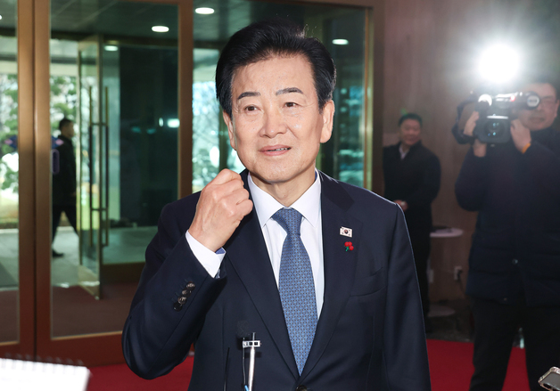 [뉴스1 PICK]정동영 장관, 통일교 금품 의혹 전면부인…'윤영호 한 차례 만났을 뿐'