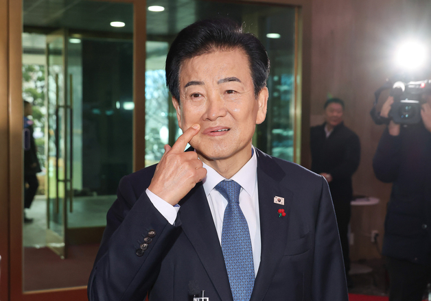 정동영 "천정궁서 윤영호와 단 10분"→ 한동훈 "왜 가평까지"