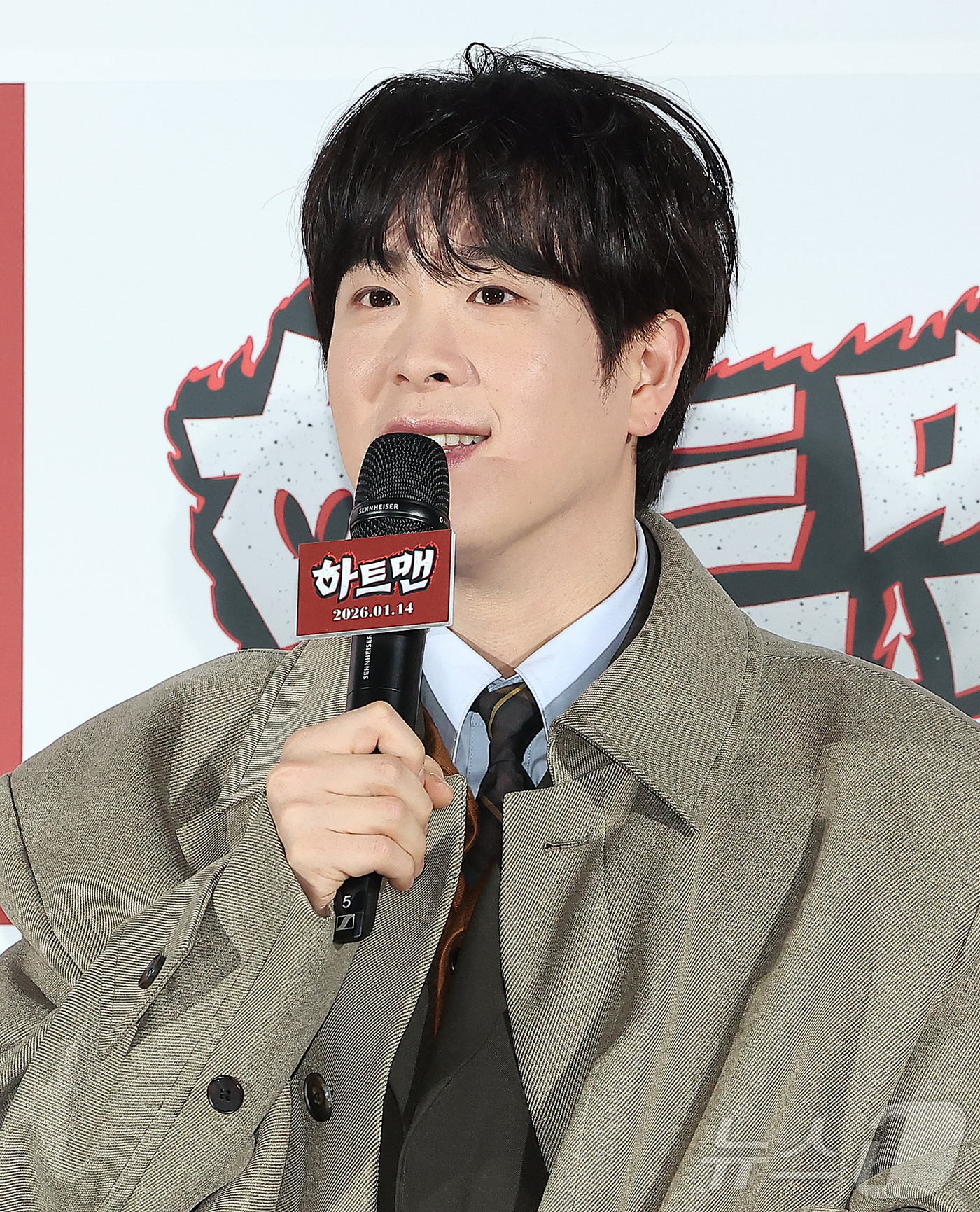 (서울=뉴스1) 김진환 기자 = 배우 표지훈이 11일 오전 서울 광진구 롯데시네마 건대입구에서 열린 영화 ‘하트맨’ 제작보고회에 참석해 인사말을 하고 있다.‘하트맨’은 돌아온 남자 …