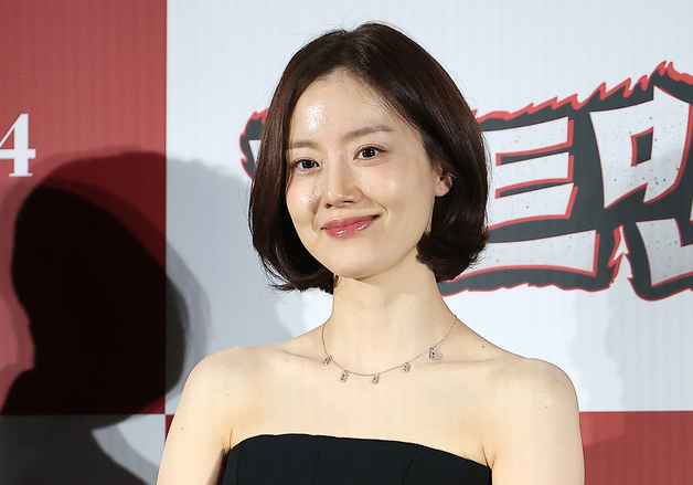 문채원, 아름다운 미소