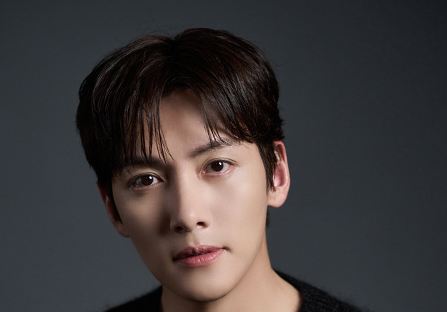 지창욱 "도경수만의 색다른 빌런 기대 컸다…순수·광기 공존" [N인터뷰]