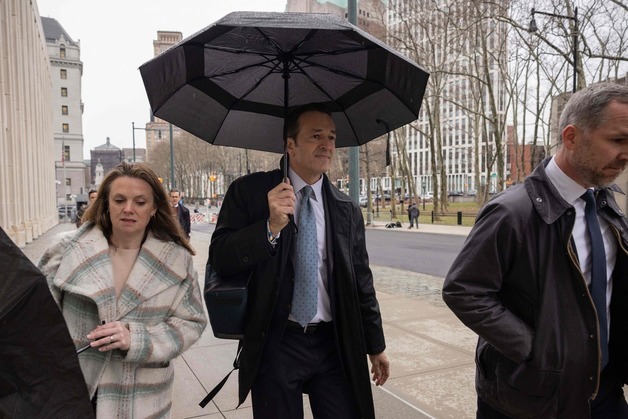 '축구중계권 거액 뇌물' 美방송사 임원…美검찰, 돌연 기소철회