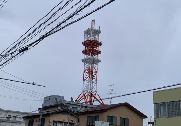日아오모리현 7.5 강진에 통신철탑 전도 위기…48세대 대피