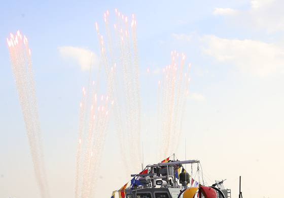 해병대, 첫 함정 도입 '청새치' 진수