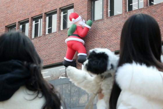 기말고사 응원하는 산타