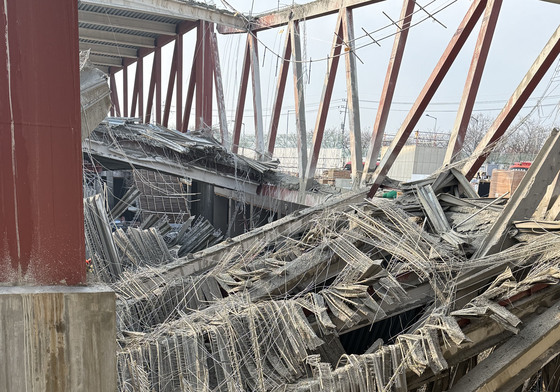 광주 도서관 공사장 붕괴 4명 매몰…1명 심정지 이송·1명 구조 중