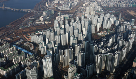 규제에도 서울 아파트값 상승…실거래가 '호가 하한선' 고착