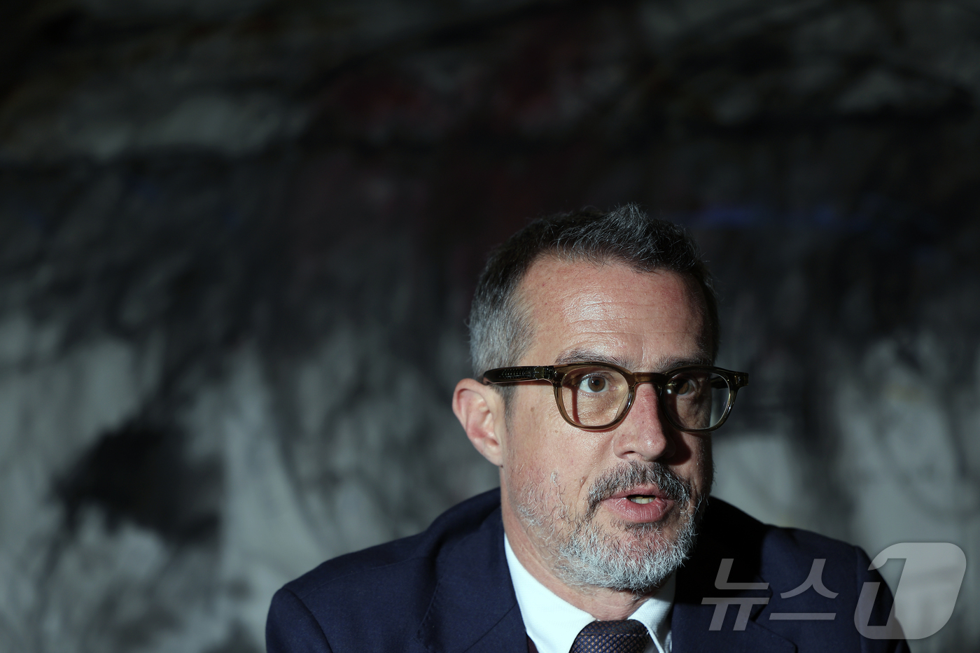 (서울=뉴스1) 박정호 기자 = 예르네이 뮐러 주한 슬로베니아 대사가 11일 오후 서울 용산구 주한 슬로베니아 대사관에서 뉴스1과 인터뷰를 하고 있다.  2025.12.11/뉴스1 …