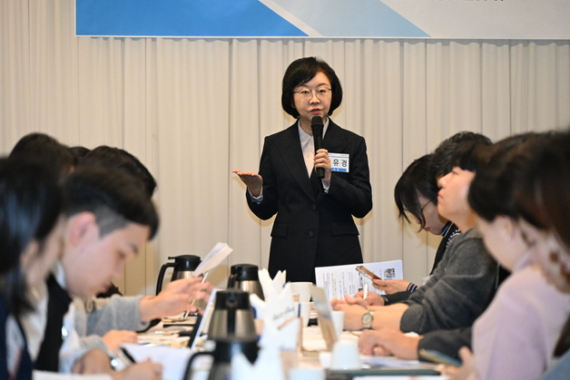 식약처장 "국민 '안전'이 최우선…국제표준 맞춰 의약품 평가·허가"(종합)