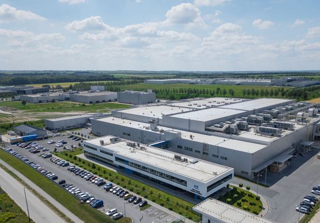 중국 견제에 열린 틈새…북미·유럽 ESS 시장, 韓 소재사 부상