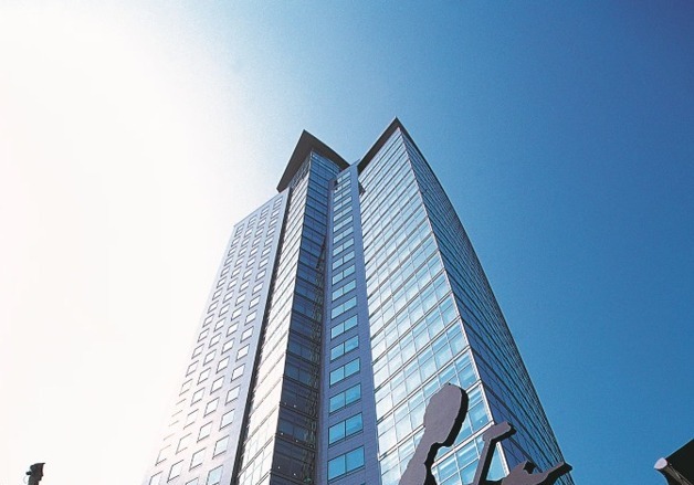 흥국생명, 이지스운용 최대주주·모건스탠리 고소…"사기적 부정거래"