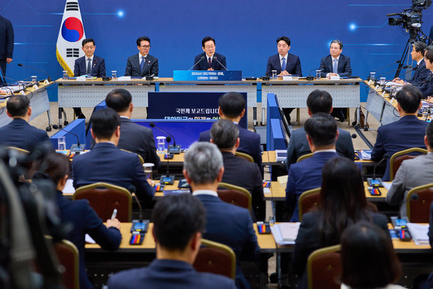 이재명 대통령, 기획재정부·국가데이터처 업무보고