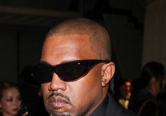 아내 비앙카 전시 위해 방한한 칸예 웨스트