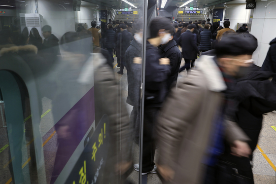 '출근길 대란' 피했다…서울교통공사 노사 협상 극적 타결