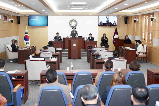 태안군의회 316회 정례회 폐회…내년 예산 7566억 확정
