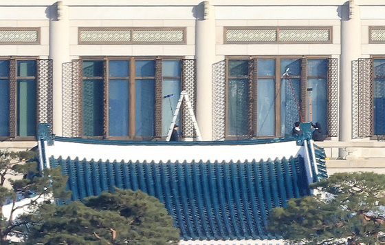 청와대 본관 건물 청소
