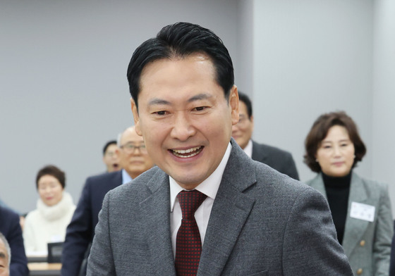 소상공인위원회 임명장 수여식 참석하는 장동혁 대표