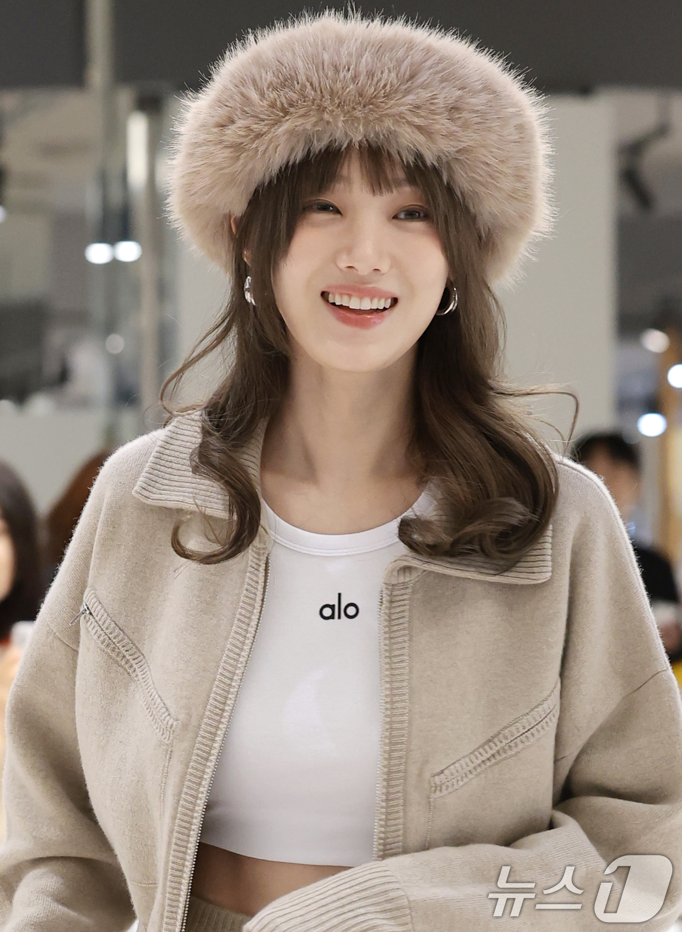 (서울=뉴스1) 권현진 기자 = 배우 이성경이 12일 서울 송파구 롯데 에비뉴엘 잠실점에서 열린 ‘ALO 홀리데이 팝업’ 기념 포토콜 행사에 참석하고 있다. 2025.12.12/뉴 …