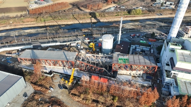 무너진 공사현장, 보강작업 실시