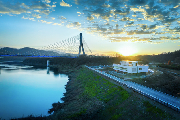 연천군 지질생태관광 거점 '임진강 자연센터' 개관
