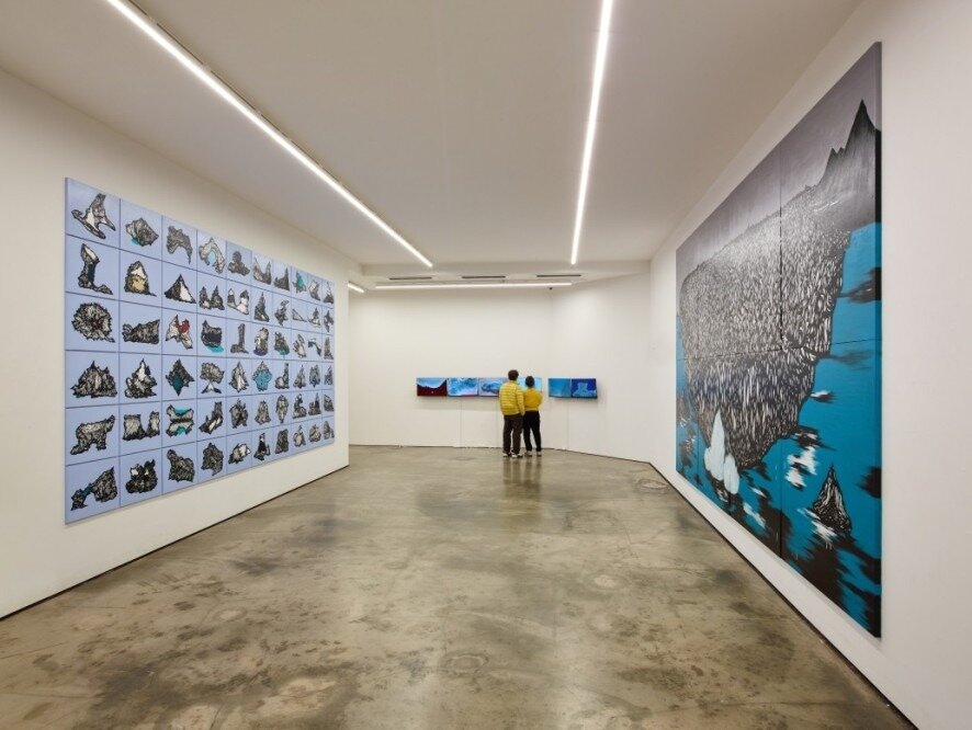 본문 이미지 - 학고재 아트센터, &#39;2025 ARKO Leap&#39; 참여 전시 &mdash; 황해연 개인전 &#39;To Breathe, To Return, To Repeat&#39; 전경 &#40;한국문화예술위원회 제공&#41;