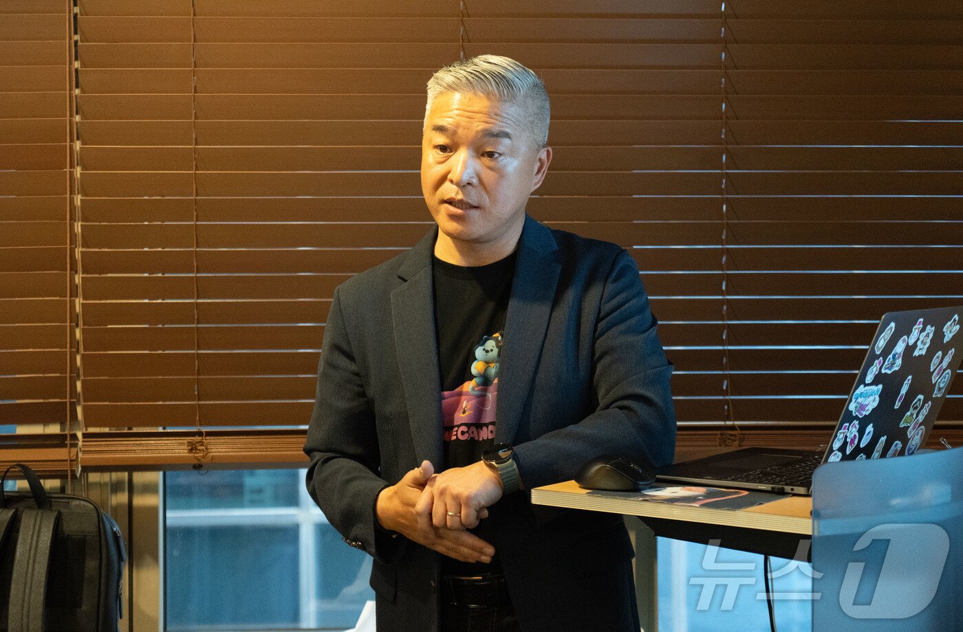 본문 이미지 - 김병수 루시드프로모 대표가 서울 서초구 본사에서 회사소개를 하고 있다. &#40;메인비즈협회 제공&#41;