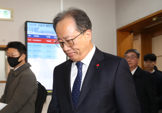 징역 8월에 집유 2년 선고받은 김석준 부산교육감