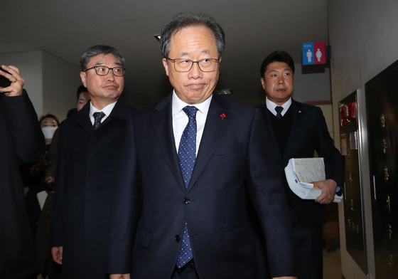 징역 8월 집유 2년 선고받은 김석준 부산교육감