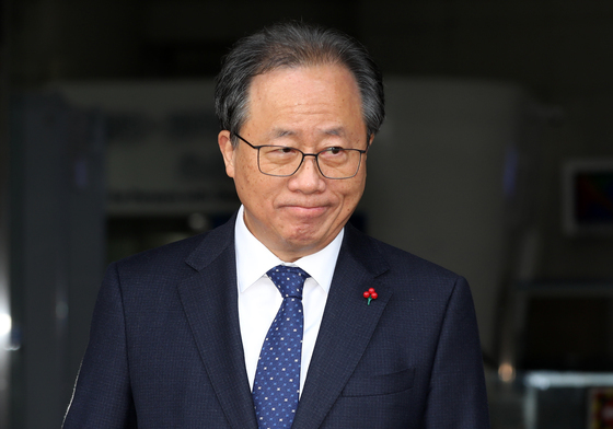 직 상실 위기 처한 김석준 부산교육감