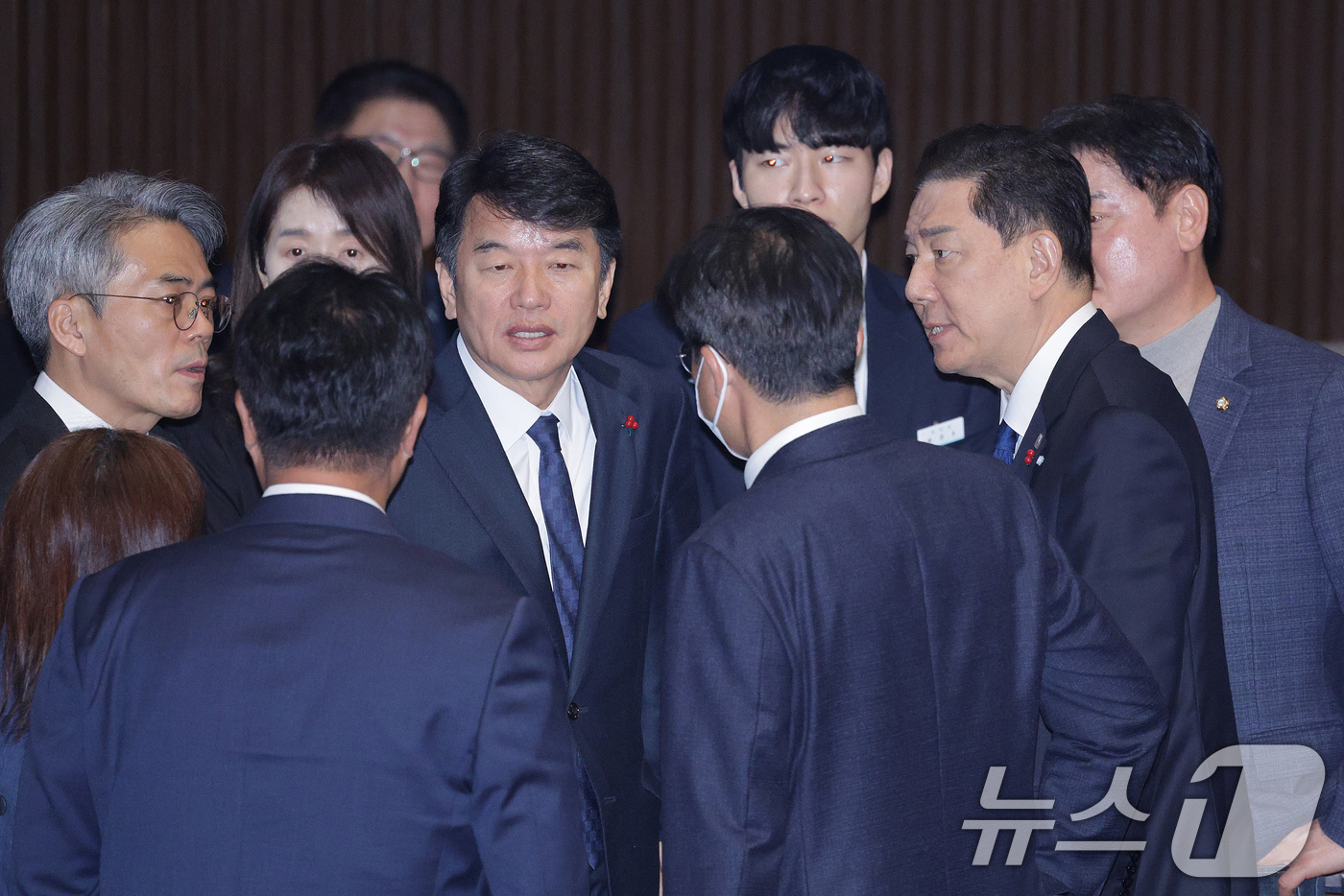 (서울=뉴스1) 신웅수 기자 = 김병기 더불어민주당 원내대표가 12일 서울 여의도 국회에서 열린 제430회국회(임시회) 제1차 본회의에서 형사소송법 일부개정법률안(대안)이 대한 무 …