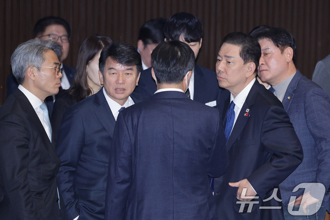 (서울=뉴스1) 신웅수 기자 = 김병기 더불어민주당 원내대표가 12일 서울 여의도 국회에서 열린 제430회국회(임시회) 제1차 본회의에서 형사소송법 일부개정법률안(대안)이 대한 무 …