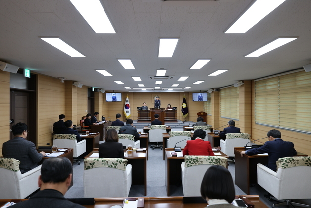 부여군의회, 297회 정례회 마무리…내년 예산 7974억 의결