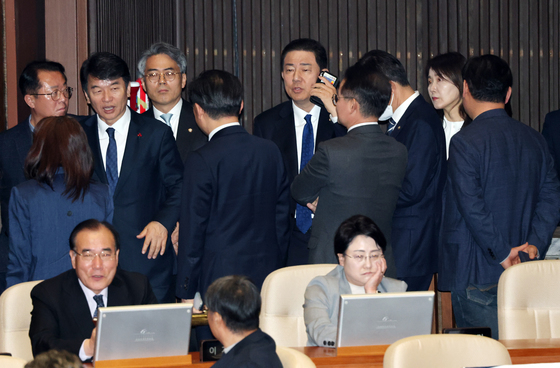 한자리 모인 민주당 원내지도부