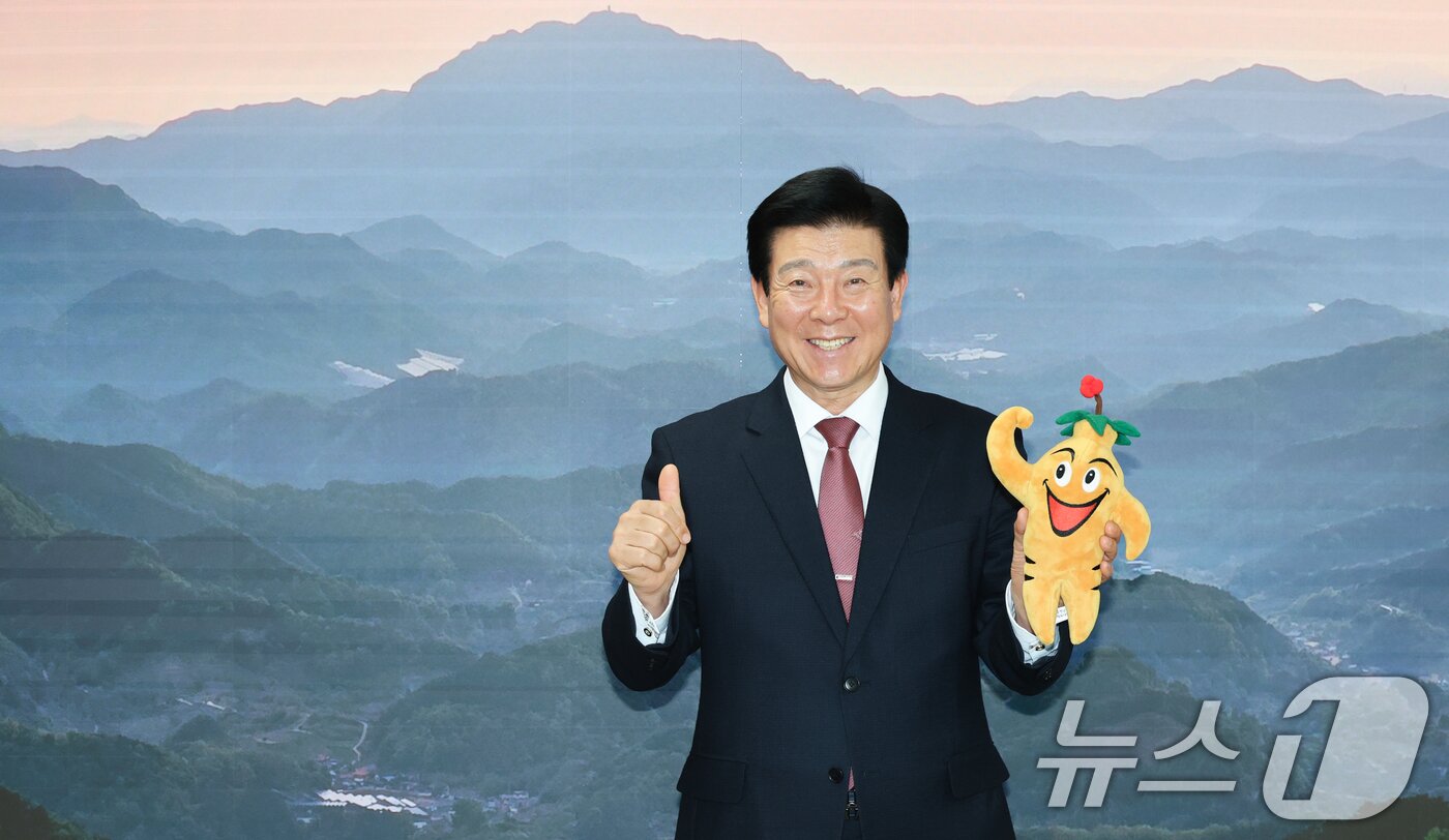 본문 이미지 - 박범인 금산군수가 뉴스1과 인터뷰를 하고 있다. 2025.12.12/뉴스1 ⓒ News1 김기태 기자