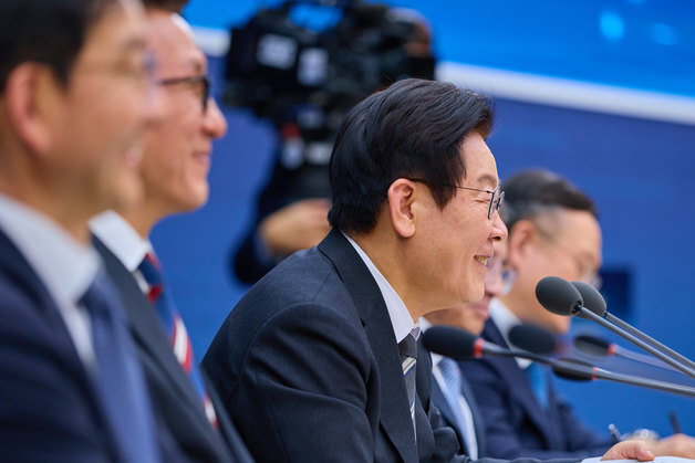 한-라오스, 포괄적 전략 동반자 관계 격상…李 "희토류 협력 사업도 희망"(종합2보)