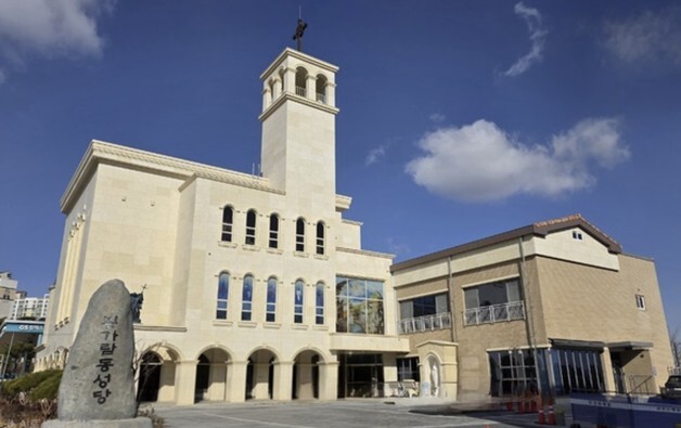 광주대교구 옥현진 대주교, 나주혁신도시 빛가람동성당 봉헌식 주례