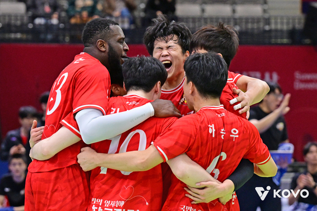 '베논 20점 펄펄' 한국전력, KB손해보험 3-0 완파…3위 도약