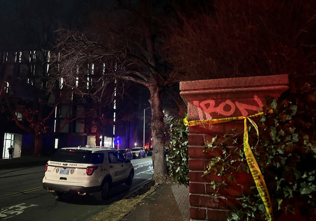 美 브라운대 총격 사건으로 2명 사망·8명 중태…용의자 도주 중