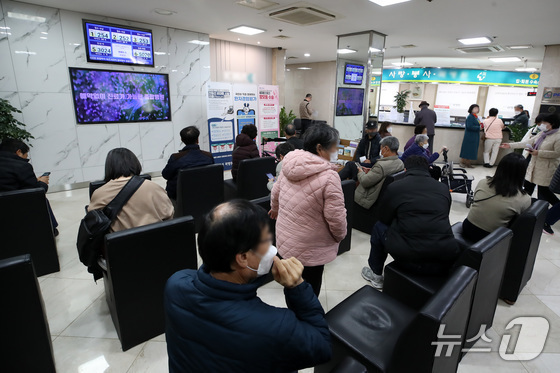만성질환 위험군, 5000보 걸으면 '건강생활지원금' 받는다